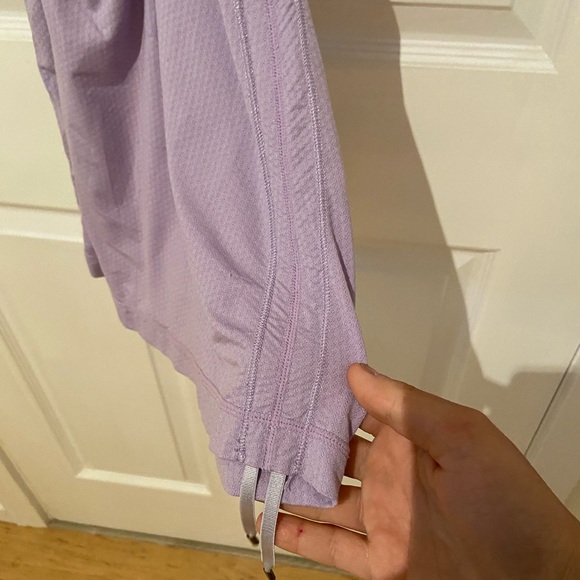 Size 4 lululemon lilac tank top - Picture 3 of 5